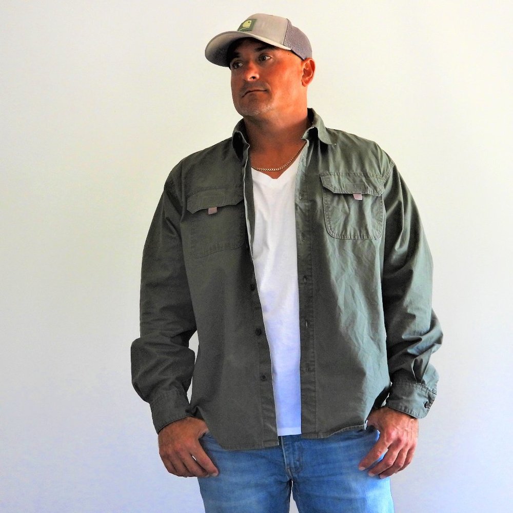 Wrangler Long Sleeve Button Down Shirt (army green)